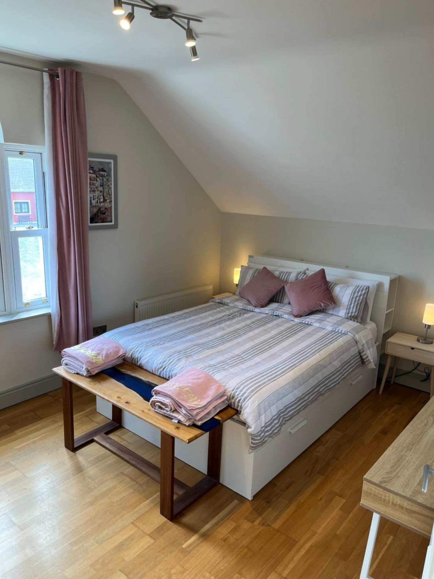 Clover Cottage Кинсейл Екстериор снимка